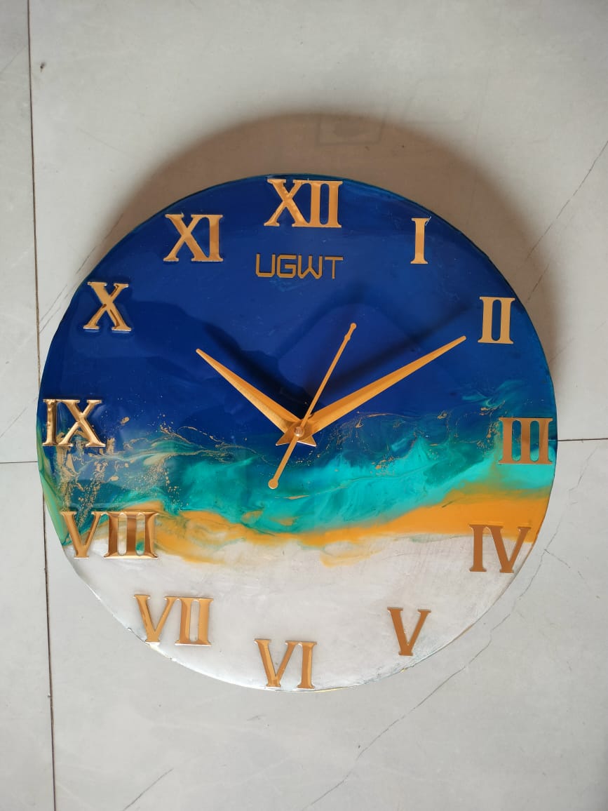 Resin Wall Watch - Image 3